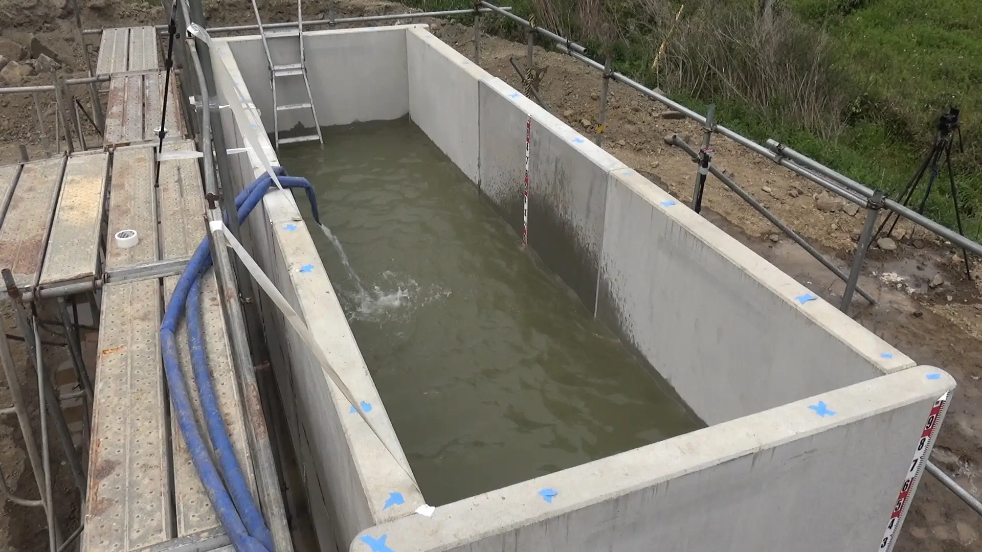 塀のねっこの浸水防止実験