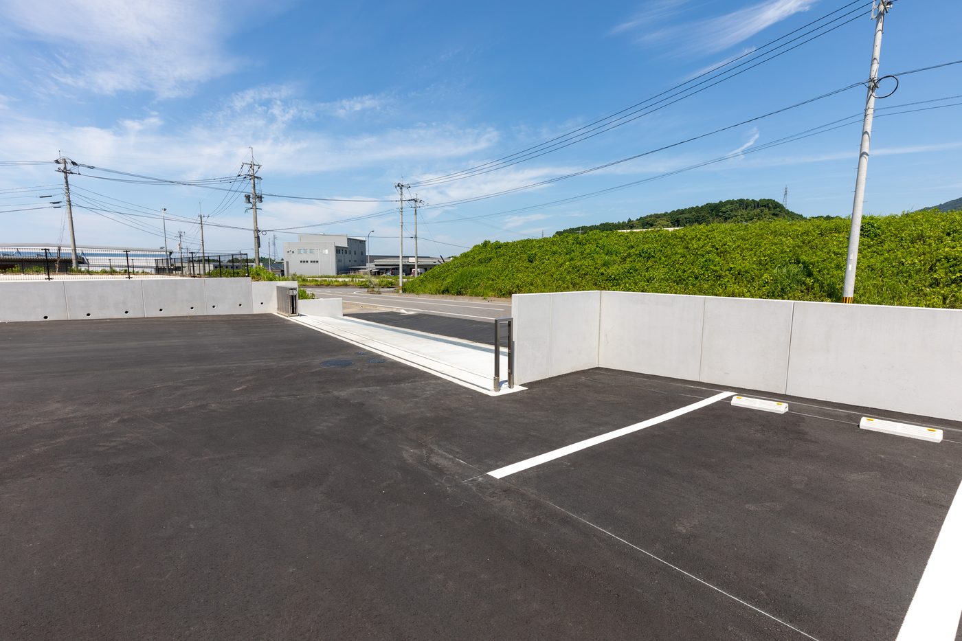 敷地内側から直角コーナー(新工場新設工事)