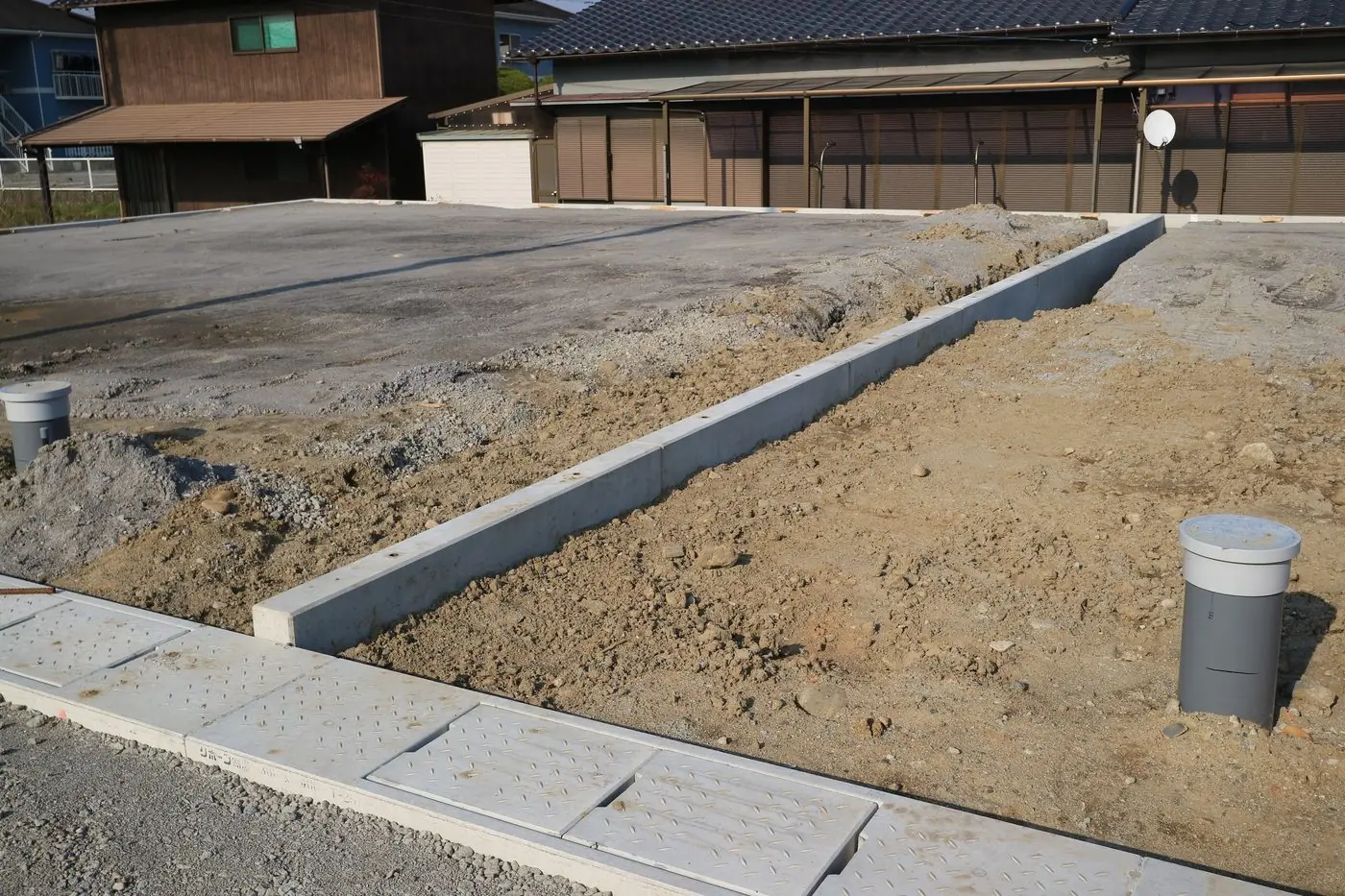 施工中(ファミリアーレ日ノ隈宅地造成工事)
