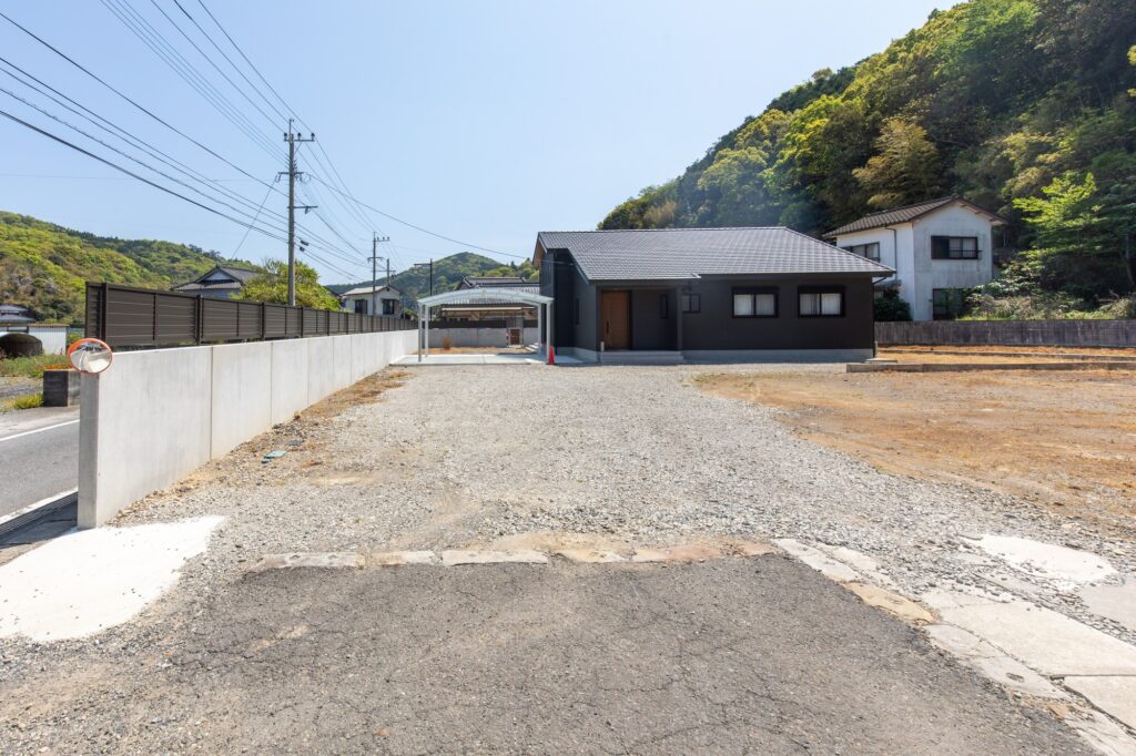 天草市の個人宅の塀のねっこ、宅地を囲む塀